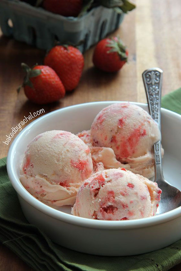50+ Best Ice Cream Recipes - Creamy Strawberry Ice Cream