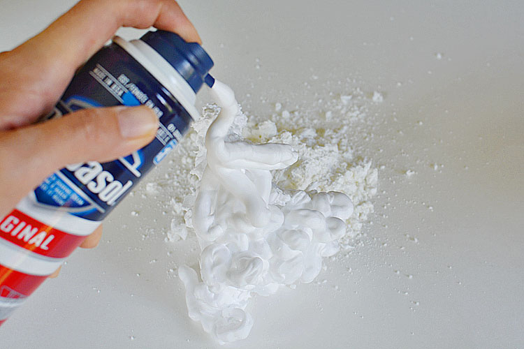 What is the fourth ingredient labeled on a can of Barbasol shaving cream?