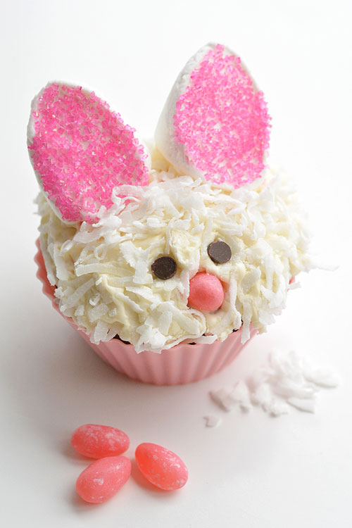 How to Decorate Easter Bunny Cupcakes with Marshmallow Ears
