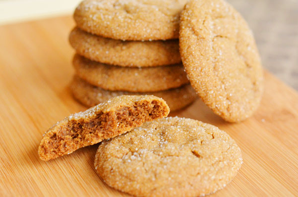 The BEST Soft Gingerbread Cookies - These are seriously delicious, and they make the house smell amazing!