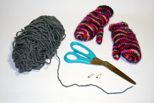 How to make quick, 3 minute, no sew, mitten strings