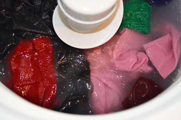 coloured clothes in washing machine