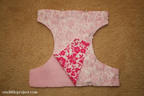 How to make cloth diapers for a baby doll