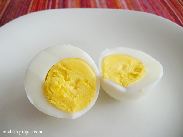 perfectly cooked baked hard boiled egg | onelittleproject.com