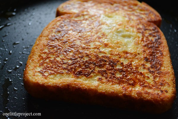 Delicious and Easy French Toast Recipe | onelittleproject.com