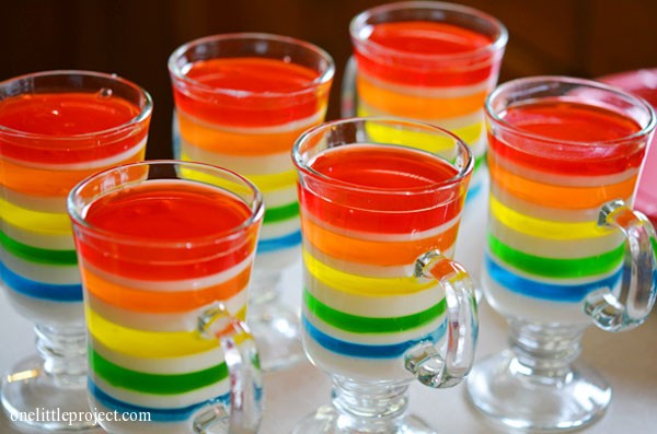 Rainbow party ideas: rainbow jello cups