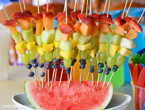 Rainbow party ideas: fruit skewers
