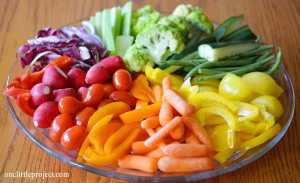 Rainbow party ideas: rainbow veggie tray