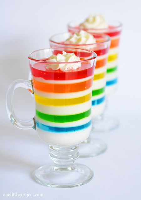 A tutorial on how to make these gorgeous rainbow jello cups!! | onelittleproject.com
