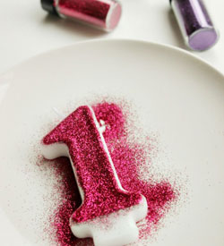 diy-glitter-birthday-number-candle-550x825