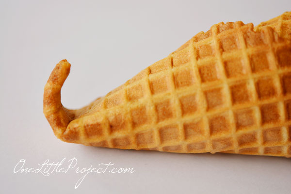 Make your own mini cornucopia using a waffle or sugar cone! These would be so cute for Thanksgiving!