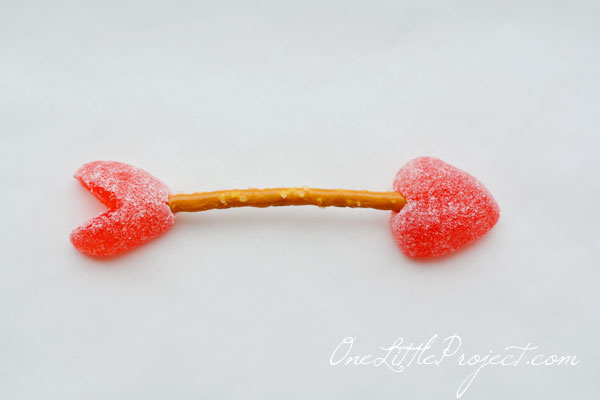 Cupid's arrows from heart gummies and pretzels. These are such a cute and easy Valentine's Day treat!