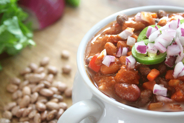 15 Meatless Meals Your Whole Family Will Love - Bean and Beer Chili