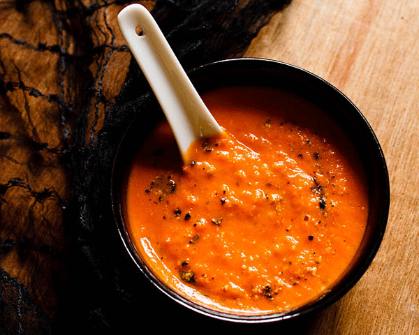 15 Meatless Meals Your Whole Family Will Love - Roasted Tomato Soup