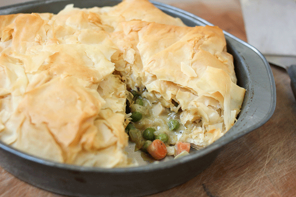 15 Meatless Meals Your Whole Family Will Love - Veggie Pot Pie