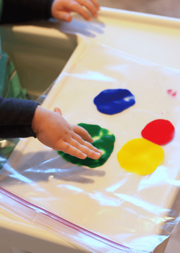 25 Kid Friendly Crafts for Rainy Days - Mess Free Finger Paints
