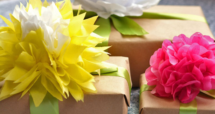 Gift wrapping with tissue paper flowers