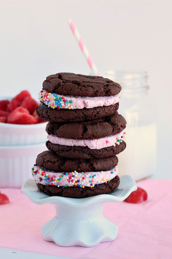 50+ Best Cookie Recipes - Double Chocolate Strawberry Oreos