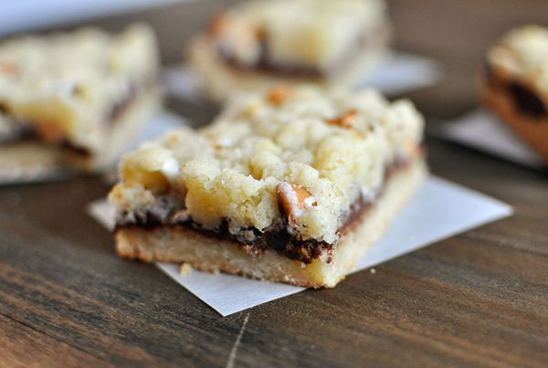 50+ Best Squares and Bars Recipes - Nutella Butterscotch Crumble Bars