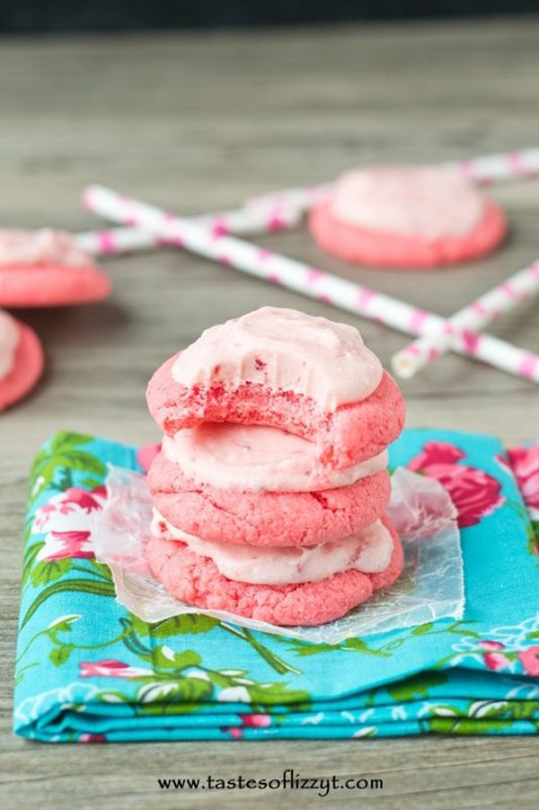 50+ Best Cookie Recipes - Strawberries & Cream Cookies
