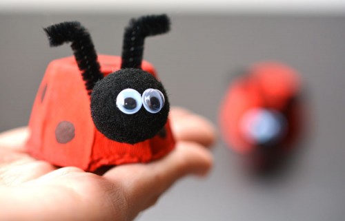 Summer Crafts for Preschoolers - Egg Carton Ladybugs