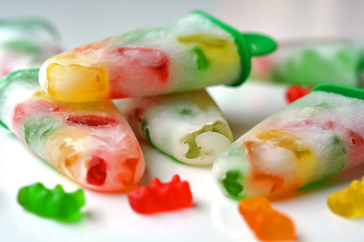 These Sprite and gummy bear popsicles are really easy to make and turn into a sweet, candy like popsicle treat. My kids loved them!