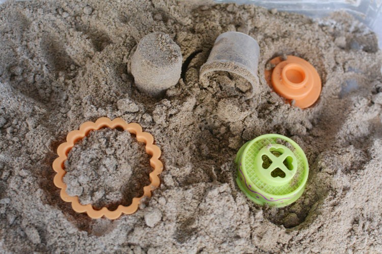 Summer Crafts for Kids - Kinetic Sand