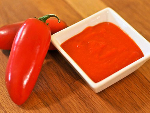 30+ MORE Foods You Can Make Yourself - Homemade Sriracha
