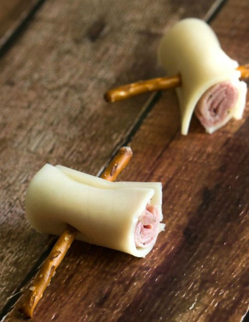 50+ Food on a Stick Lunch Ideas - Meat & Cheese Roll Up