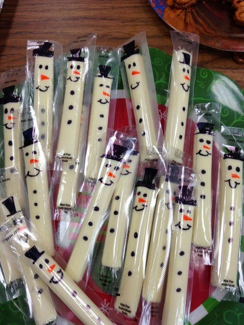 Lunch Box Hacks - Snowman on String Cheese