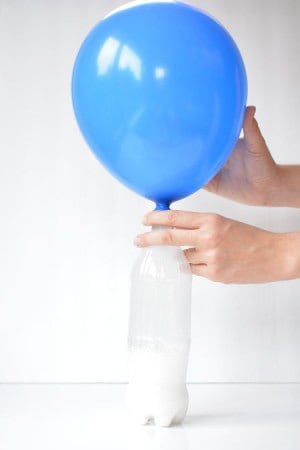 Baking Soda and Vinegar Balloons