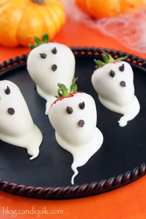 Halloween Food Ideas - Strawberry Ghosts