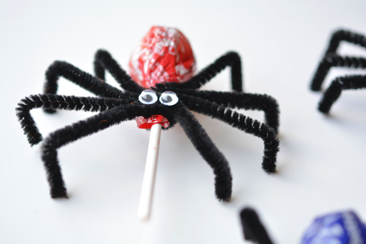 Spider lollipop craft