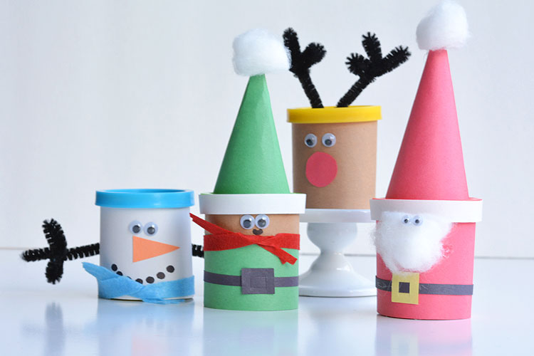 These easy Christmas Play-doh favours make ADORABLE little party gifts for kids! They're a great little non-candy Christmas treat idea too!