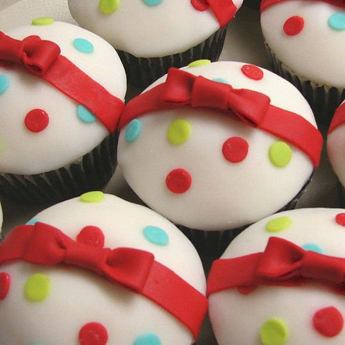30+ Easy Christmas Cupcake Ideas - Christmas Gift Cupcakes