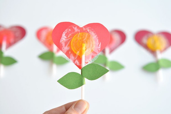 Lollipop heart flowers
