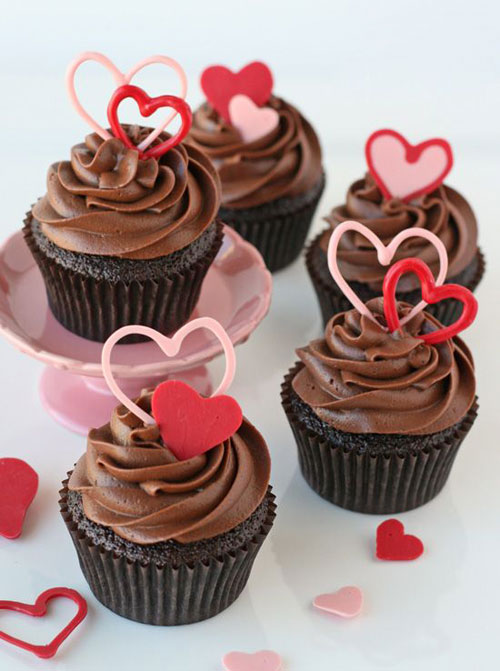 35+ Valentine's Day Cupcake Ideas - Double Chocolate Valentine's Cupcakes