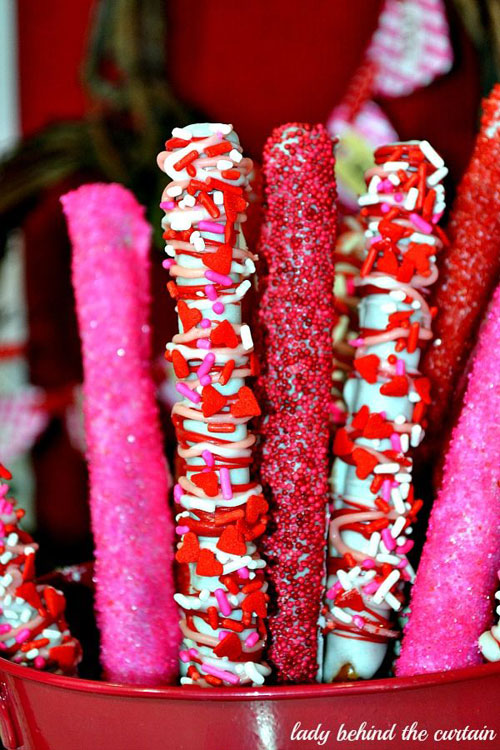 44 Sweet Valentine's Day Treats - Valentine Pretzels