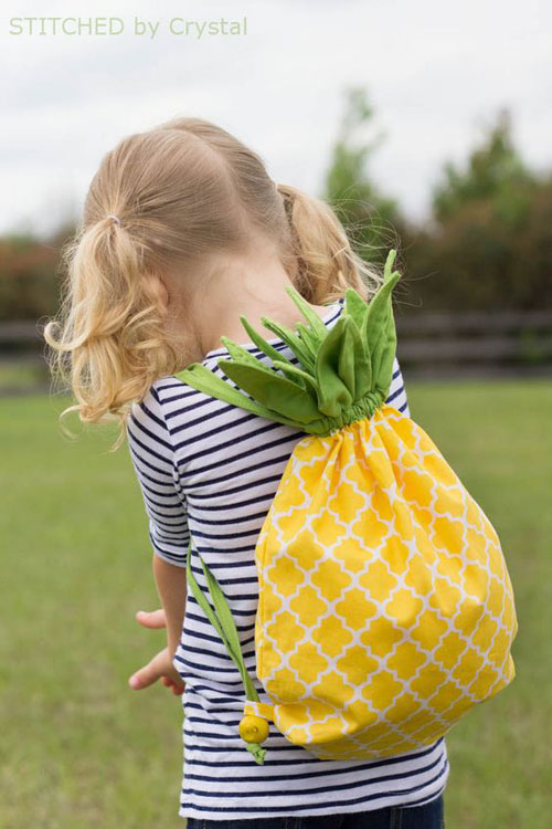 37 Awesome DIY Summer Projects - DIY Pineapple Drawstring Backpack
