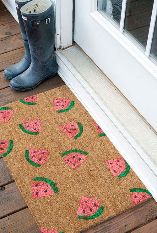37 Awesome DIY Summer Projects - DIY Stamped Watermelon Doormat