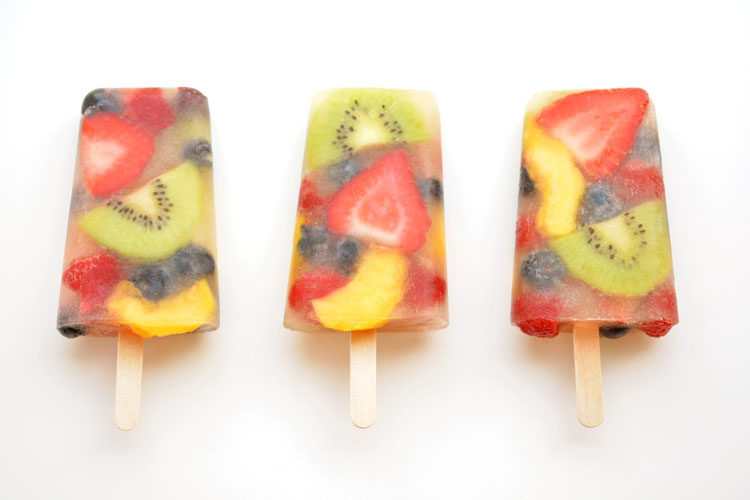 These fresh fruit popsicles are SO PRETTY! What a delicious and refreshing treat idea for summer! They're so easy to make and they're super healthy!