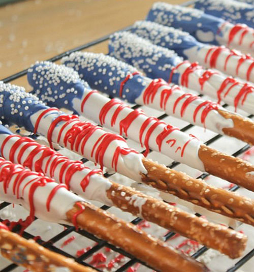 50+ Best 4th of July Desserts - Red, White and Blue Dipped Pretzels