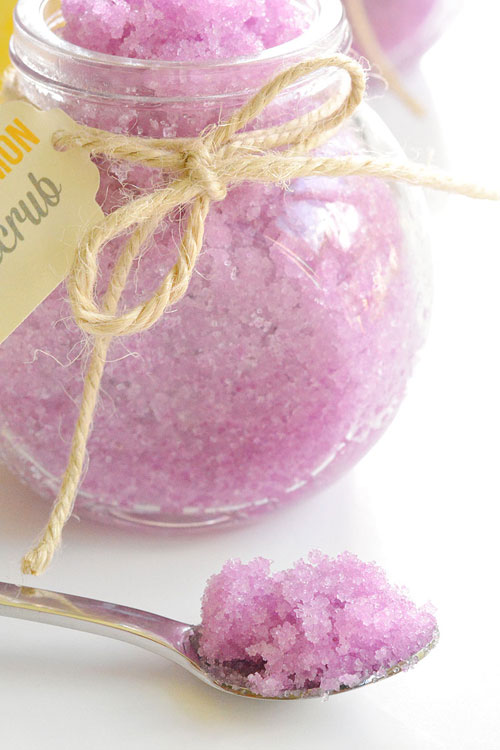 This homemade sugar scrub is SO EASY and it smells amazing! It only takes 5 minutes to make and leaves your skin feeling so soft. It would make a great homemade gift. So luxurious!