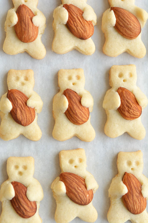 These teddy bear cookies are SO CUTE and they taste amazing!! It looks like they are hugging the almond! They're simple to make and completely adorable!