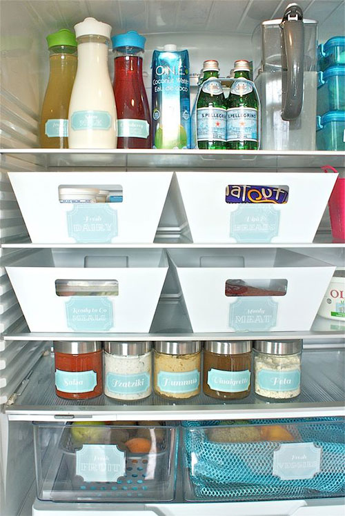 25 Hacks to Organize your Fridge - Store your food in perfectly sized containers to maximize the storage space in your fridge. Don't forget the pretty labels