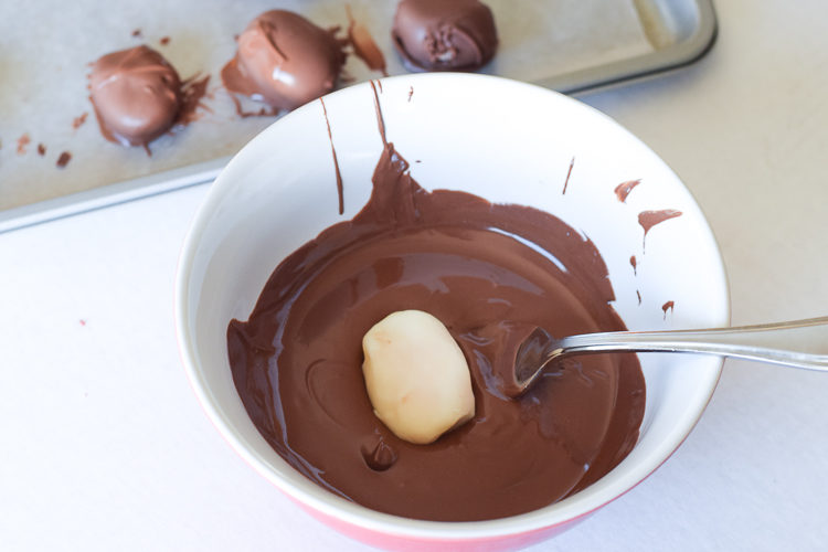 These homemade Easter cream eggs are SO yummy! All you need are a few basic ingredients to make these delicious treats!