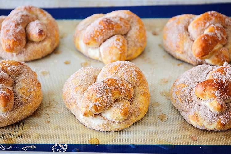 These cinnamon sugar soft pretzels are simple and quick to make, and so delicious! Perfect for game day, snacks, or any time you need a sweet treat! 