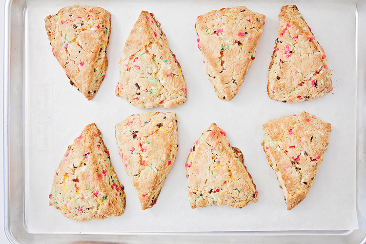 These birthday cake scones taste amazing and are quick and easy to make! They're the perfect fun and festive treat to brighten up any day!