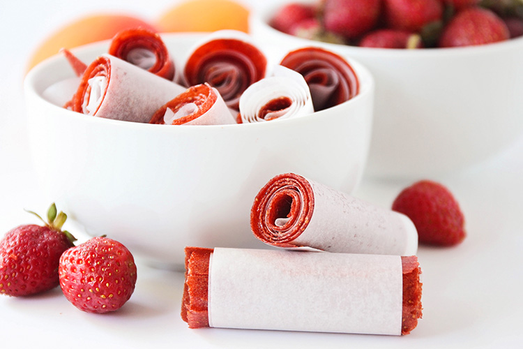 This deliciously sweet strawberry apricot fruit leather is so easy to make at home, and is the perfect way to use some of that fresh summer fruit!