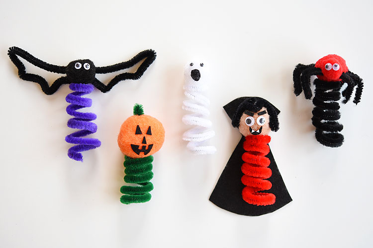 Felts Crepe Paper Including Pipe Cleaners Pony Beads Pom Poms and Wood Craft Stick for Craft Halloween Decoration Wiggle Eyes Caydo 1000pcs Halloween Pipe Cleaners Set 